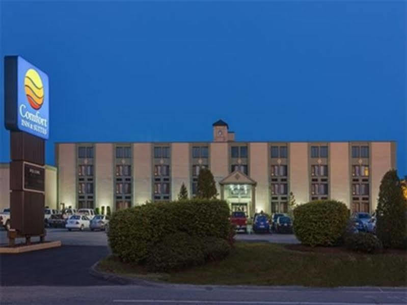 Holiday Inn Express - Fall River North Экстерьер фото